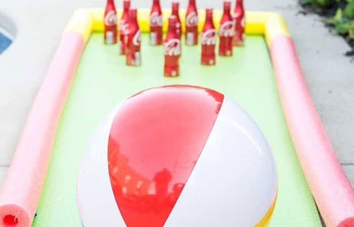 juego de bolos con churros de piscina pista de bolos con churros de piscina