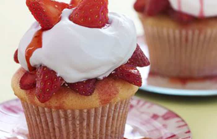 postres-para-hacer-con-fresas-cupcakes Postres para hacer con fresas, cupcakes