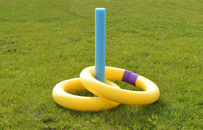 juego de puntería con churros de piscina puntería con churros de piscina