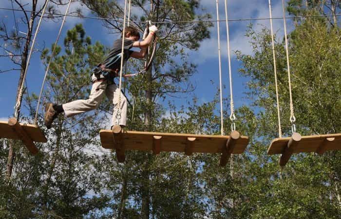Jalpi Aventura, un parque sobre los árboles en Barcelona