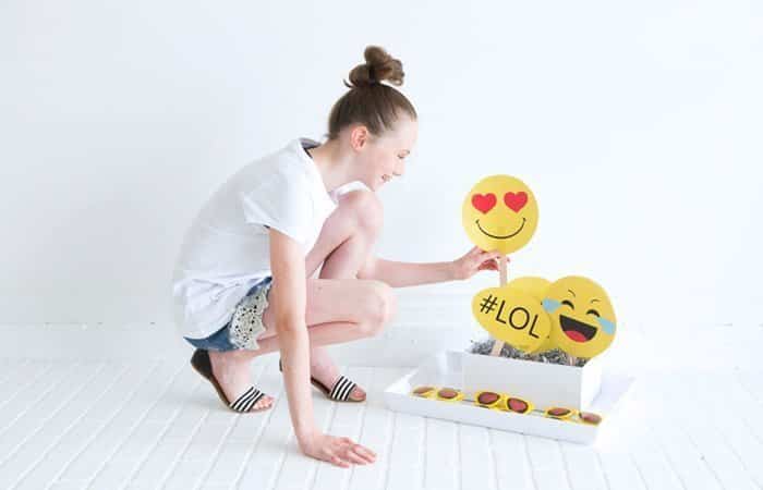 fiesta de emojis photocall fiesta de emojis photocall