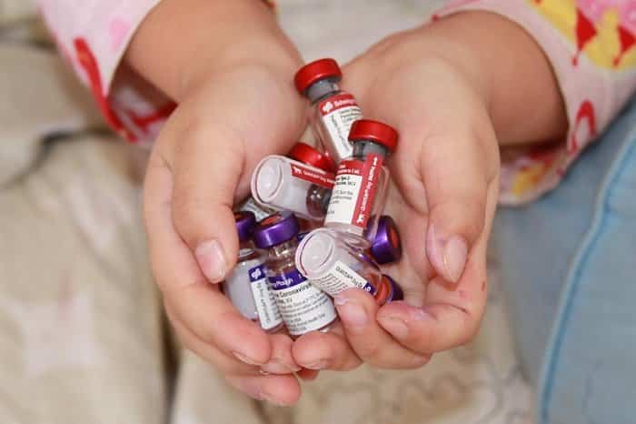 Por qué no debemos seguir le consejo de los antivacunas