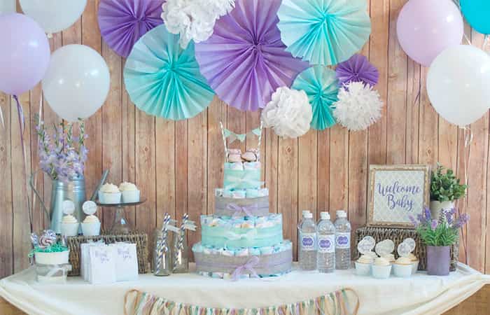 baby-shower-con-tarta-de-panales-clasica Baby shower con tarta de pañales clásica