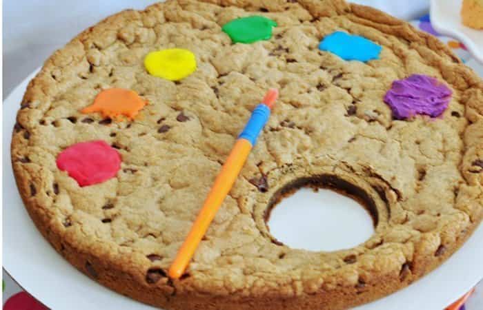 Fiesta de colores tarta en forma de paleta fiesta de colores tarta