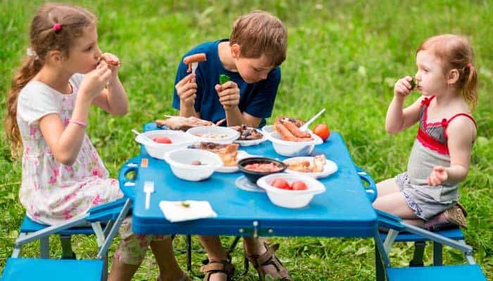 Padres de hoy. Manual de uso práctico. Conquistando lo básico Niños comiendo