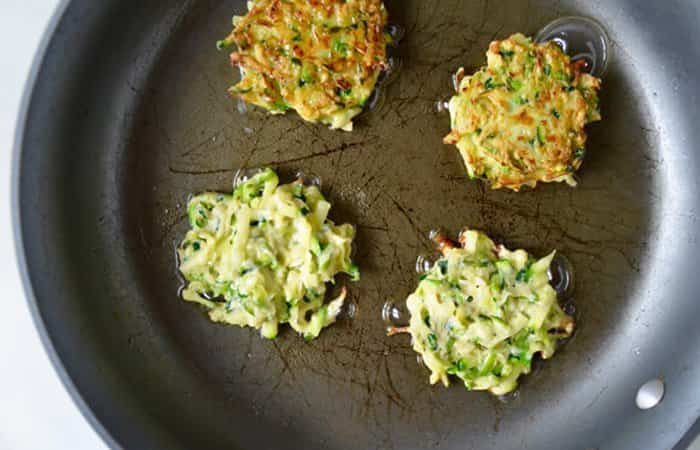 Recetas fáciles con cinco ingredientes Recetas fáciles con cinco ingredientes: zucchini a la sartén