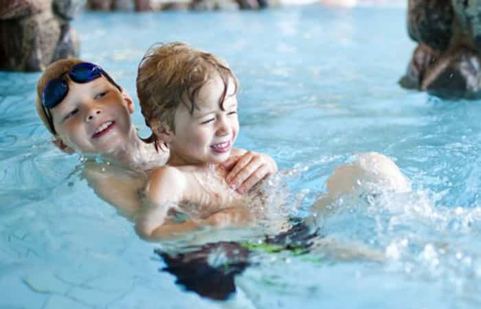 Spa en laponia con niños baño relajante en laponia con niños