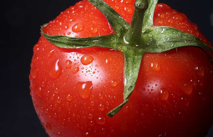 tomates rellenos para cenar en casa Tomates rellenos con atún y aceitunas
