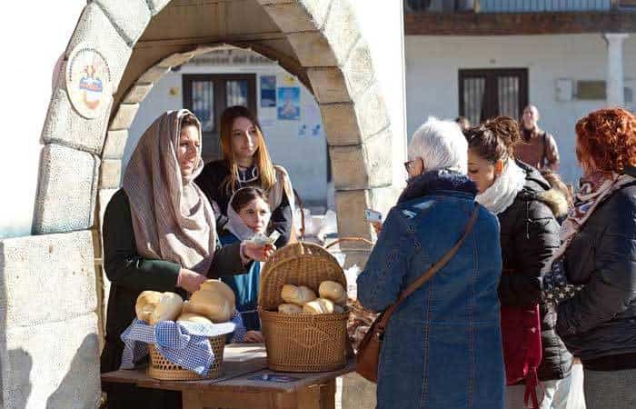 Mercado Artesanal Navideño de Nazaret en Colmenar de Oreja, Madrid