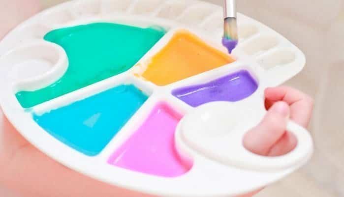 haz pintura para pintar en la bañera con jabón y colorante alimentario juegos de baño para niños: pintura de bañera