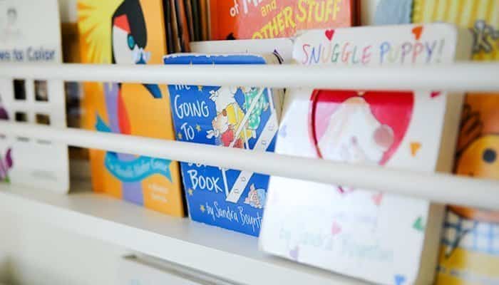 mantener ordenada la habitación de los niños con estantes mantener ordenada la habitación de los niños con estantes