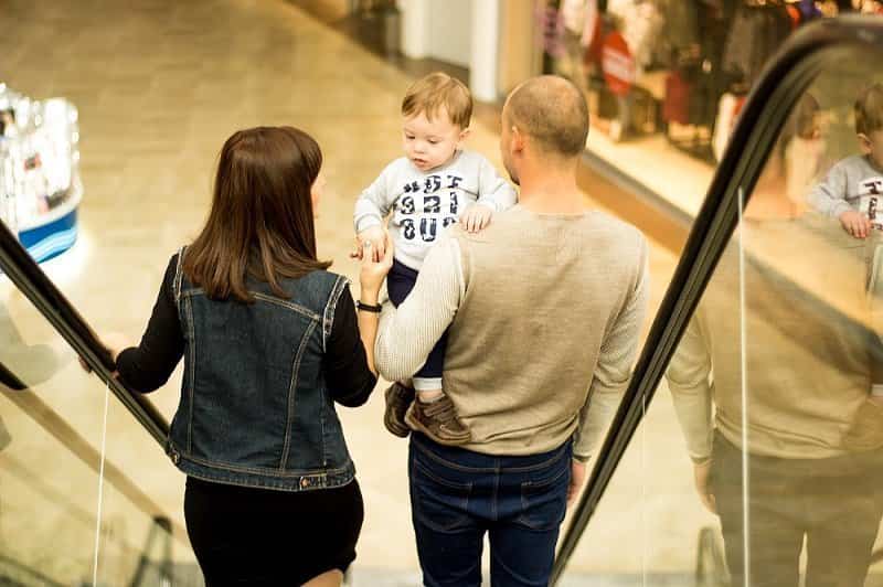 Padres persuasivos con sus hijos