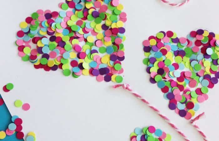 tarjetas para San Valetín con confeti de colores tarjetas para San Valetín con confeti