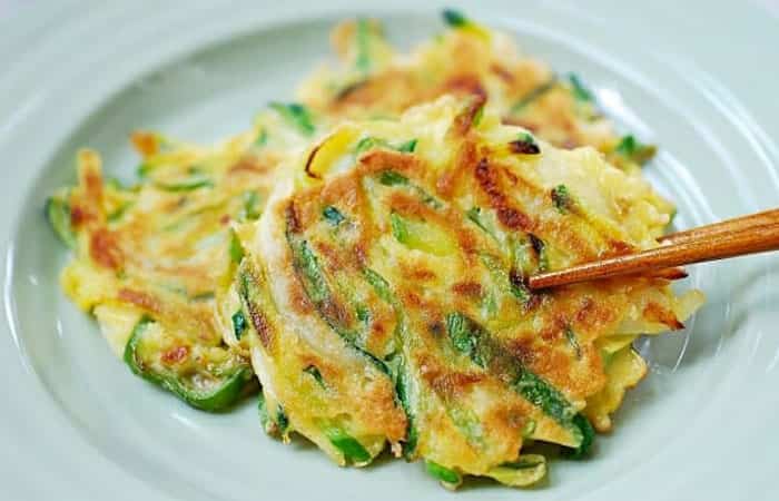 tortitas-de-calabacin Snacks: Tortitas de calabacín