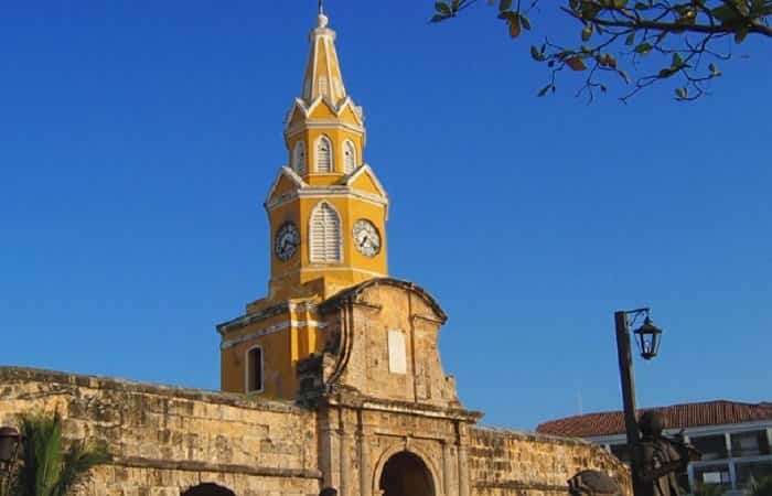 La Plaza del Reloj en Colombia Plaza del reloj | Cartagena de Indias con niños