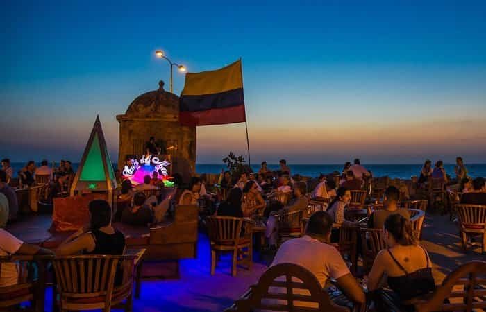 EL Café del Mar en Colombia Café del Mar | Viajar a Cartagena de Indias con niños