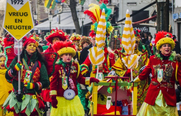 En Maastricht se celebra el carnaval al estilo Renania Viajar en carnaval con niños: colorido desfile en Maastricht
