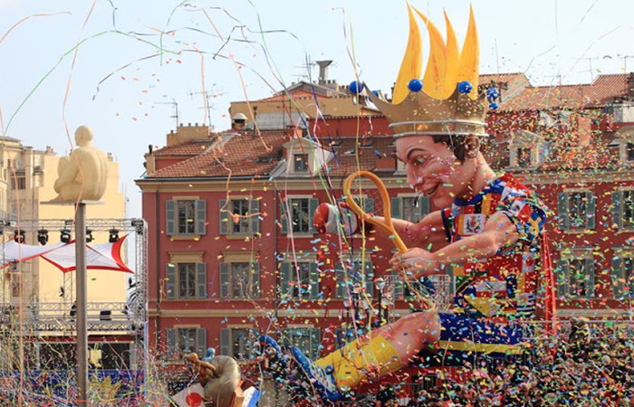 El Carnaval de Niza es uno de los más importantes de Francia junto con el de Dunquerque Desfile en el Carnaval de Niza