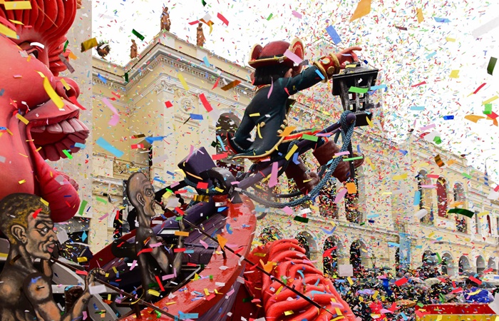 El carnaval de Patras es uno de los más grande de Grecia y mejores de Europa Viajar con niños en carnaval: Desfile en Patras, Grecia