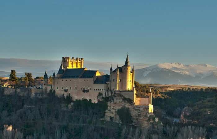 Alcázar de Segovia en España Castillo en España | Castillos de cuento que visitar con niños
