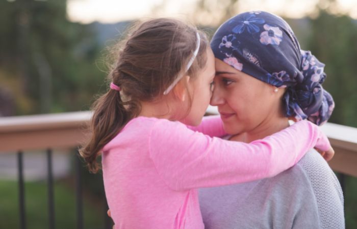Ofrecer momentos juntos siempre que se pueda Hablar a los niños de las enfermedades: facilitar la comunicación con la persona afectada