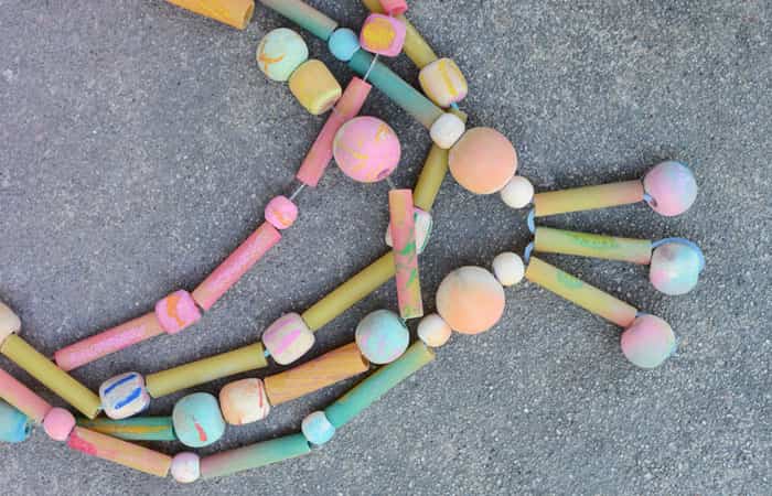 collar-de-macarrones-y-cuentas Collares para mamá: de macarrones y cuentas