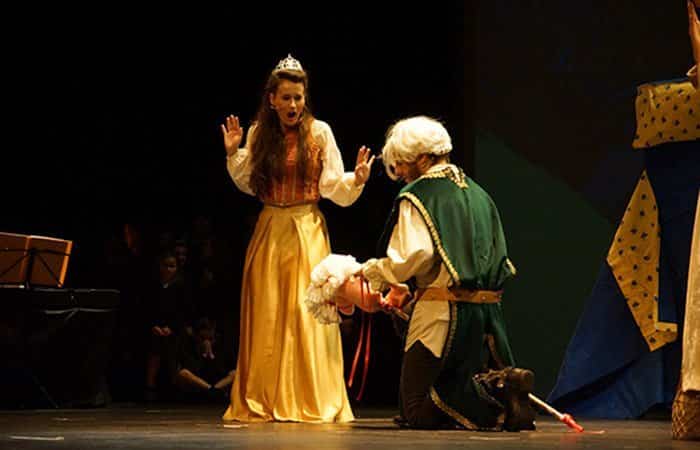 La pequeña Bella Durmiente, tu primera ópera