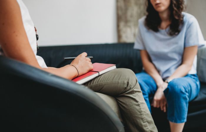 Hablar del asunto y buscar apoyo psicológico, fundamental A menudo es preciso buscar apoyo psicológico profesional