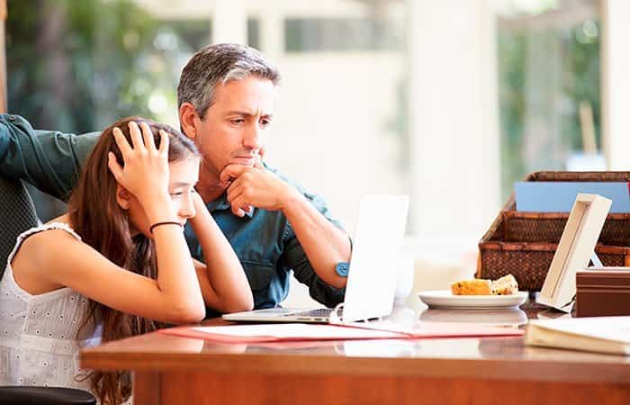 Tipos de padres: tigre y helicóptero. Hiperpaternidad