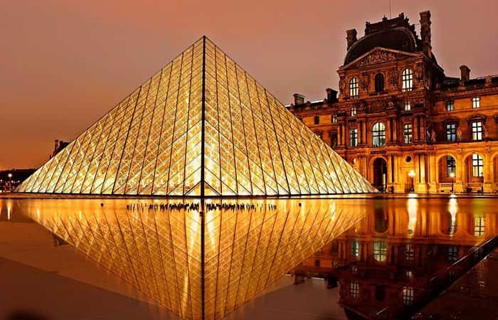 Museo del Louvre en Paris