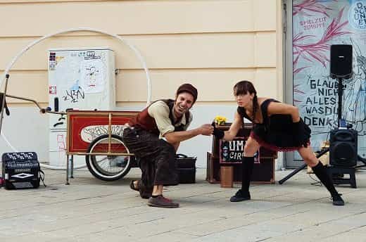 Carlotta y bombilla