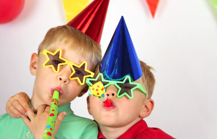 Cotillón infantil para fin de año Cotillón para los niños en la fiesta de Nochevieja