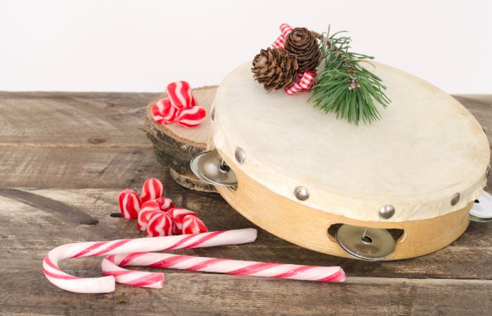 pandereta y villancicos en Navidad Cantar villancicos con la pandereta y la zambomba
