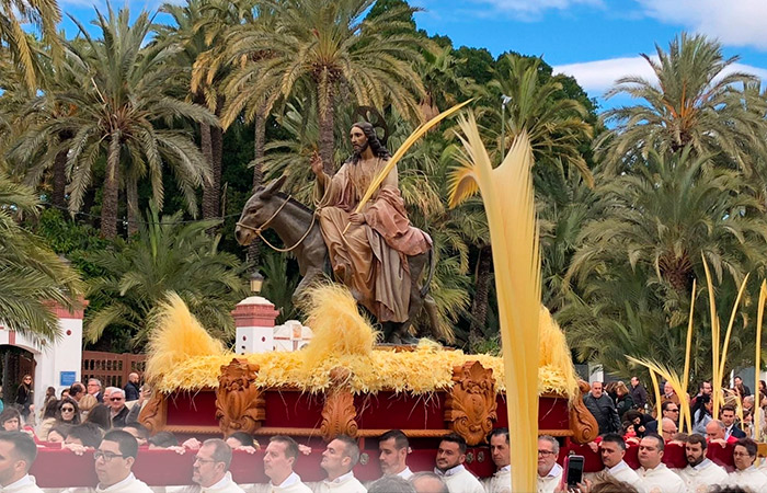 Procesión de las palmas en Elche Las procesiones más destacadas de España: las palmas, en Elche