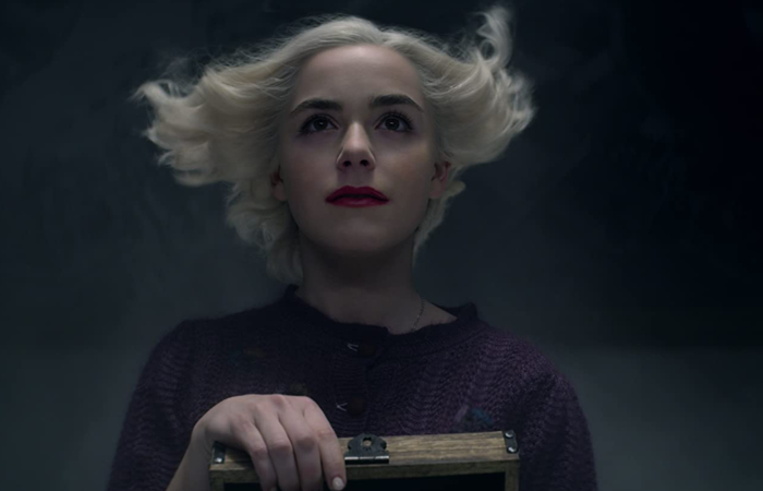 fotograma serie las escalofriantes aventuras de sabrina series de mujeres: sabrina