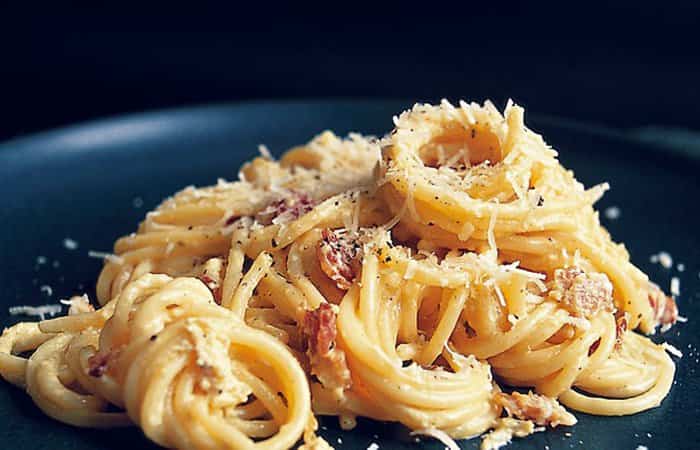espaguetis a la carbonara con nata espaguetis a la carbonara con nata