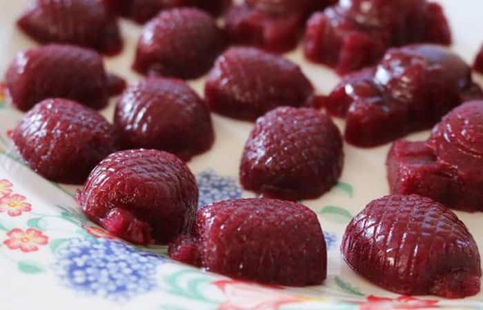 golosinas caseras con forma de fresas golosinas caseras con forma de fresas