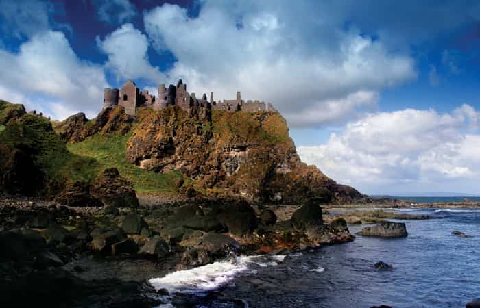 Castillo-de-Dunluce-Irlanda Turismo cinematográfico: Película Artemis Fowl (Irlanda)