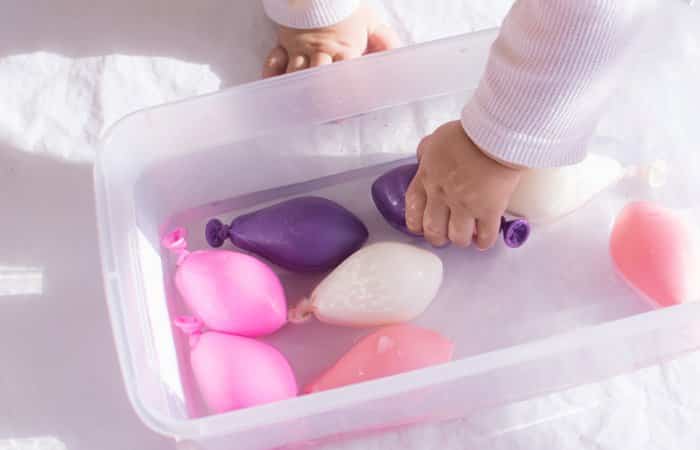 juegos con agua para bebés juegos con agua para bebés