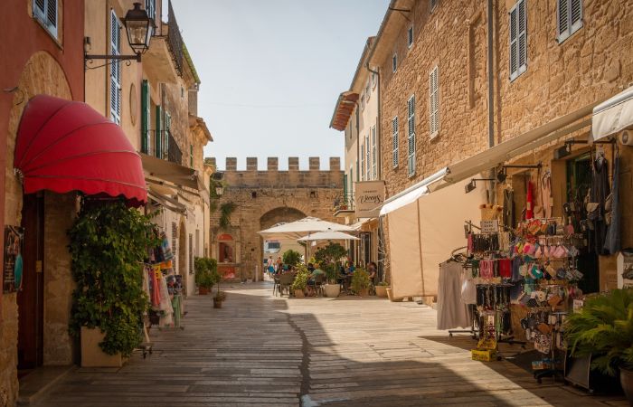 El pueblo de Alcúdia en Mallorca