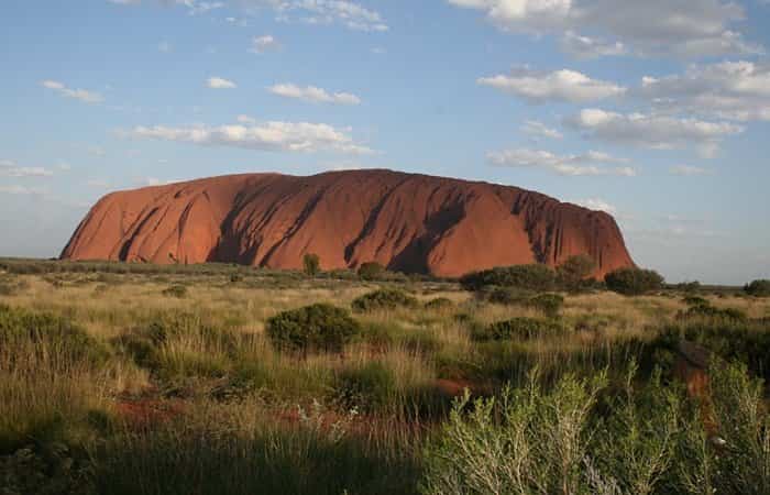 destinos-exoticos-y-seguros-australia-ayers-rock Destinos exóticos y seguros a lo largo del mundo. Australia es uno de ellos