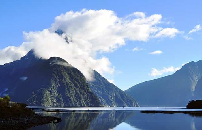 destinos-exoticos-y-seguros-nueva-zelanda-milford-sound Entre los destinos exóticos y seguros que os proponemos está Nueva Zelanda