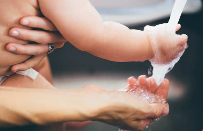 juegos para bebés de 1 año con agua