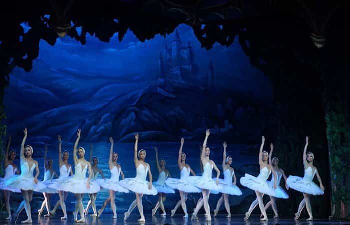 El Lago de los Cisnes del Ballet de San Petersburgo