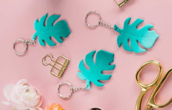 manualidades con fimo para verano con forma de llaveros manualidades con fimo para verano con forma de llaveros