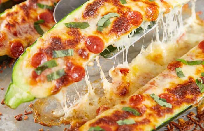 calabacín relleno en pizza calabacín relleno en pizza