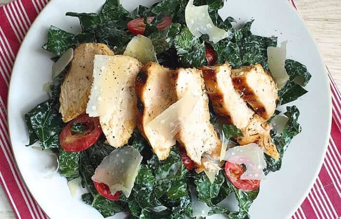 ensalada César con kale ensalada César con kale