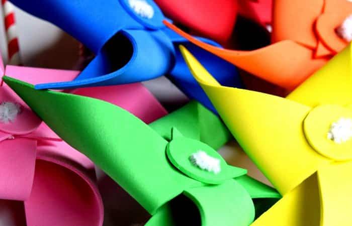 manualidades con goma EVA para bebés con forma de molinillo manualidades con goma EVA para bebés con forma de molinillo
