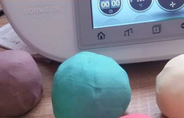 plastilina casera con Thermomix sin cremor plastilina casera con Thermomix sin cremor