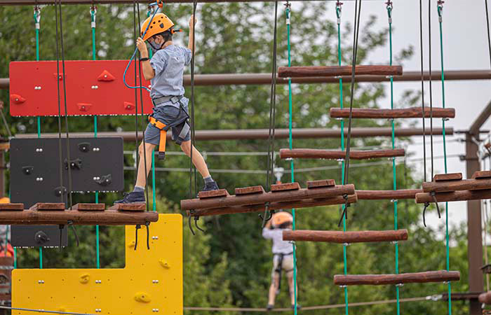 Fiestas infantiles y Parque Multiaventura con tirolinas en Fundaland